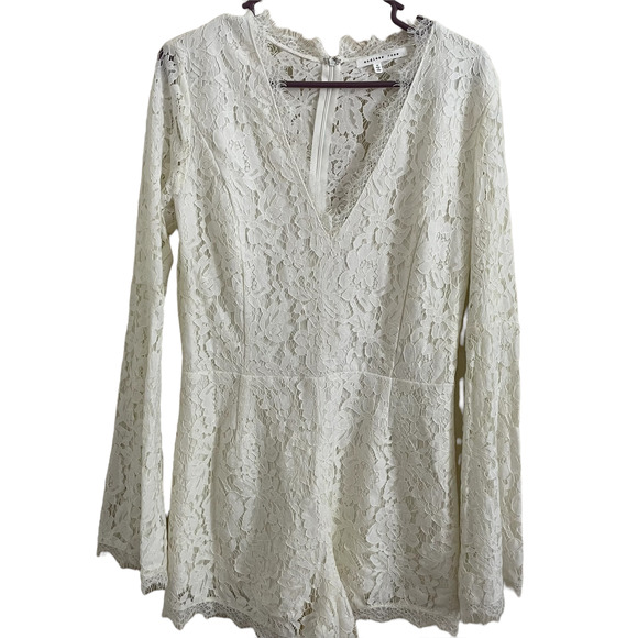 Endless Rose Women Size Medium V Neck Lace Romper Bell Sleeves - Picture 2 of 12